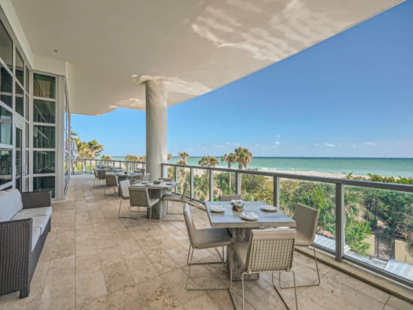 Luxury 2 - Bedroom Oceanfront Condo on Singer Island
